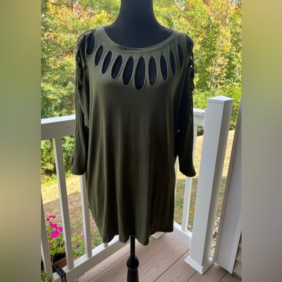 Torrid‎ vintage cotton jersey slashed out details - Picture 3 of 6